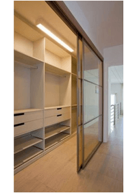 Линейная гардеробная комната с дверями купе Рязань